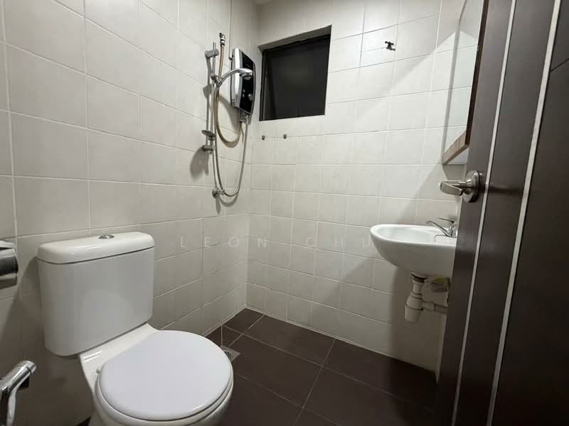 Servis Apartment untuk Dijual di Diamond Residences - Leon Chu - Bathroom - PropertyGuru.com.my