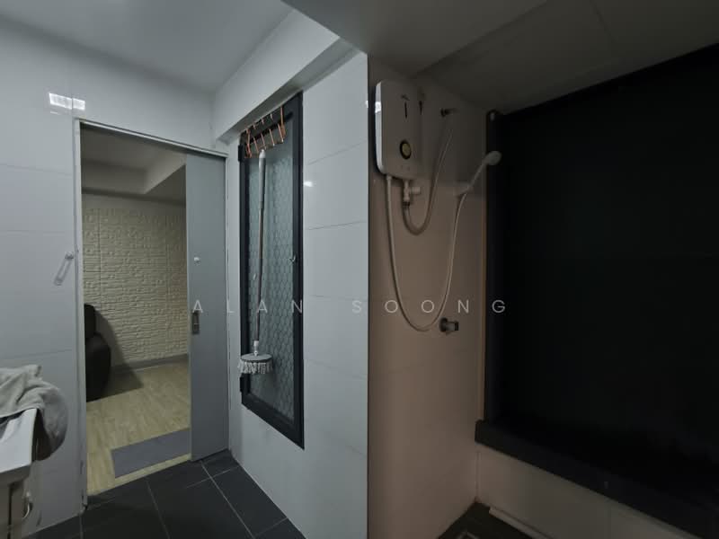 Condominium for Rent at SOHO @ Empire City - Alan Soong - Bathroom - PropertyGuru.com.my