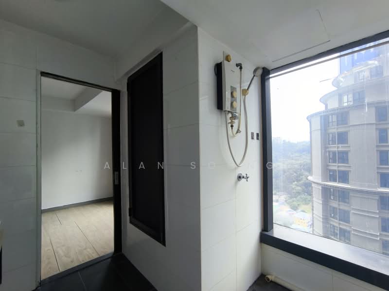Kondominium untuk Disewa di SOHO @ Empire City - Alan Soong - Balcony - PropertyGuru.com.my