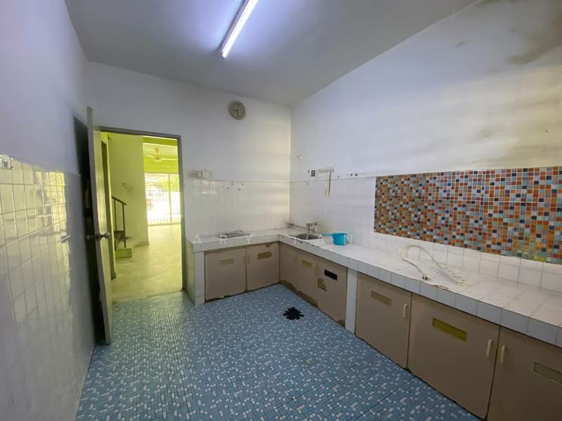 2-storey Terraced House for Sale in Taman Mewah (Ipoh) - Gary Tang - Kitchen - PropertyGuru.com.my