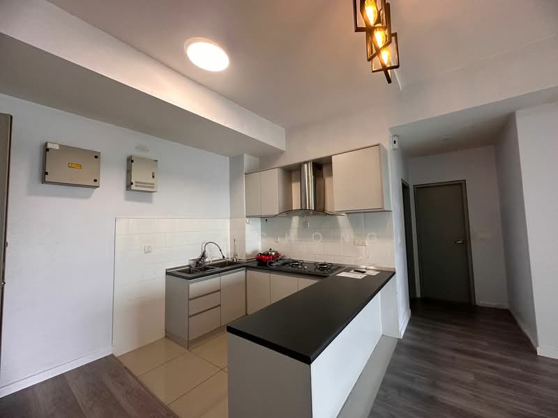 Kondominium untuk Dijual di The Wharf Residence - Ivy Chong - Kitchen - PropertyGuru.com.my