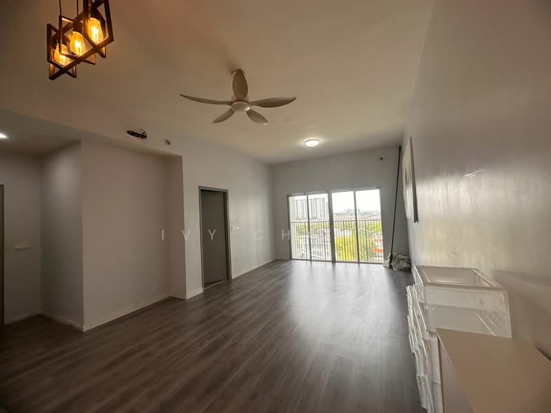 Kondominium untuk Dijual di The Wharf Residence - Ivy Chong - Living Room - PropertyGuru.com.my