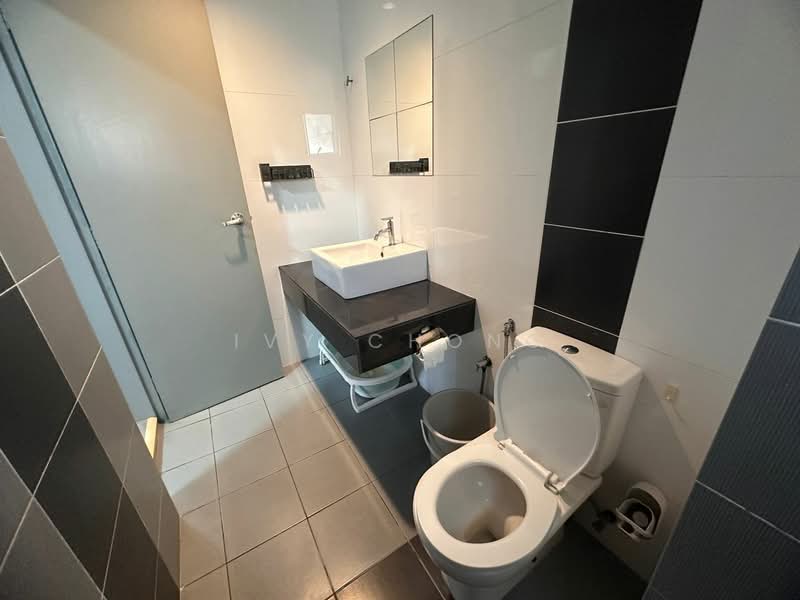 Kondominium untuk Dijual di The Wharf Residence - Ivy Chong - Bathroom - PropertyGuru.com.my