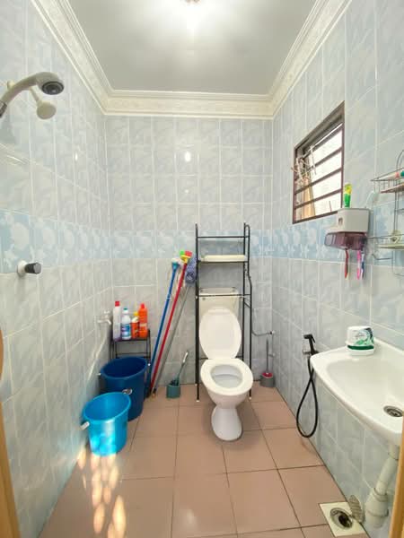 2-storey Terraced House for Sale in Lestari Putra (Seri Kembangan) - Azira Ahmad - Bathroom - PropertyGuru.com.my