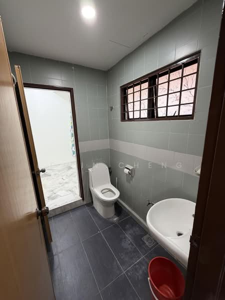 2-storey Terraced House for Rent in Bandar Sungai Long (Selangor) - Edwin Cheng - Bathroom - PropertyGuru.com.my