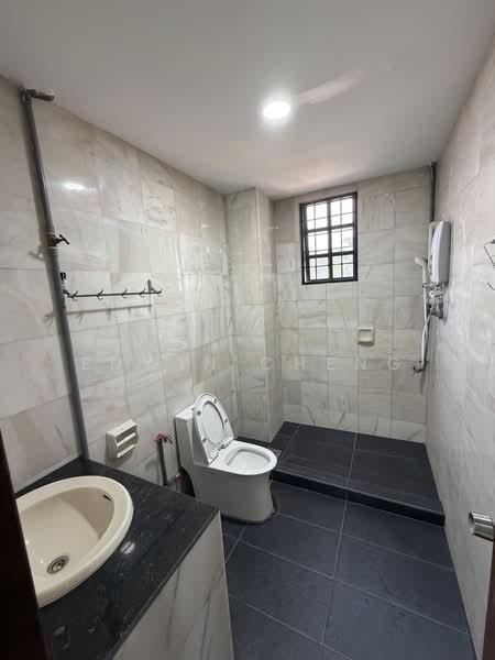 2-storey Terraced House for Rent in Bandar Sungai Long (Selangor) - Edwin Cheng - Bathroom - PropertyGuru.com.my