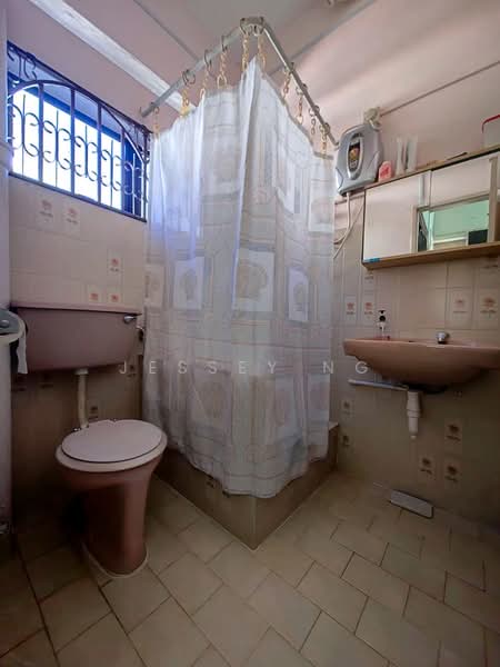 2-storey Terraced House for Sale in Taman Rapat Indah (Ipoh) - Jessey Ng - Bathroom - PropertyGuru.com.my