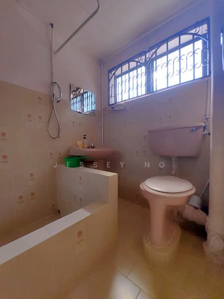 2-storey Terraced House for Sale in Taman Rapat Indah (Ipoh) - Jessey Ng - Bathroom - PropertyGuru.com.my