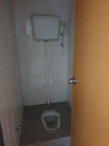 Shop / Office for Sale in Bandar Baru Klang (Klang) - John Tee - Bathroom - PropertyGuru.com.my