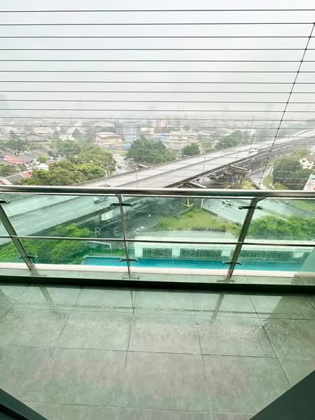 Servis Apartment untuk Disewa di East Parc @ Manjalara - Rex Tan - Balcony - PropertyGuru.com.my