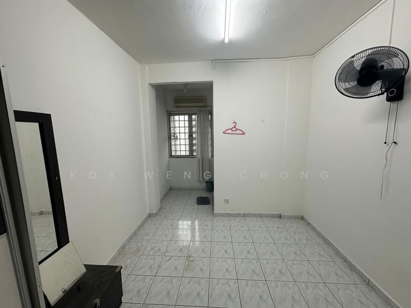 Kondominium untuk Dijual di Miharja Condominium - Kok Weng Chong - Interior - PropertyGuru.com.my