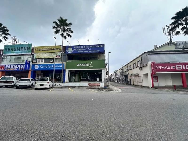 Shop / Office for Rent in Bukit Jelutong (Shah Alam) - Khairil Anwar Sirajudin - Exterior - PropertyGuru.com.my