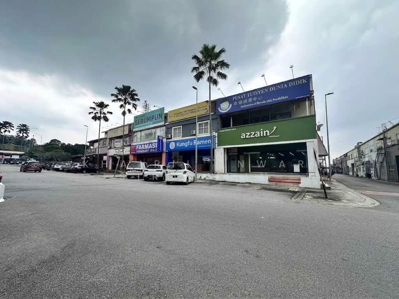 Shop / Office for Rent in Bukit Jelutong (Shah Alam) - Khairil Anwar Sirajudin - Exterior - PropertyGuru.com.my