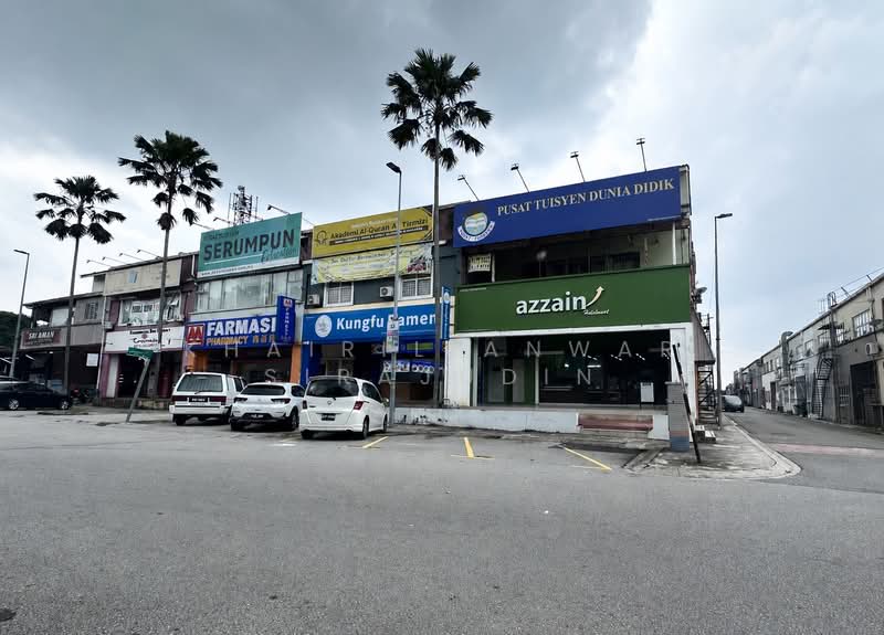 Shop / Office for Rent in Bukit Jelutong (Shah Alam) - Khairil Anwar Sirajudin - Exterior - PropertyGuru.com.my