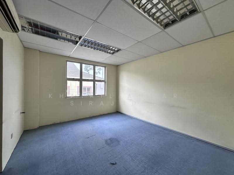 Shop / Office untuk Disewa di Bukit Jelutong (Shah Alam) - Khairil Anwar Sirajudin - Interior - PropertyGuru.com.my