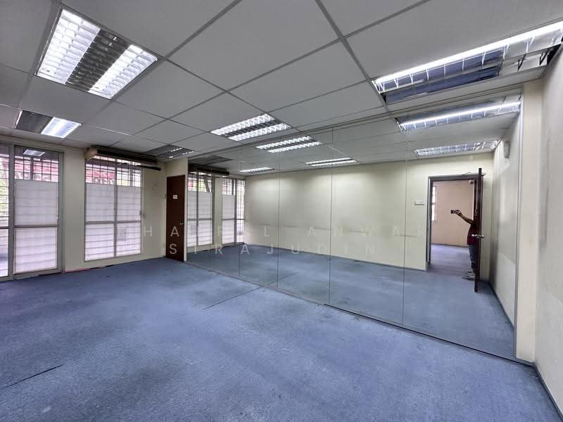 Shop / Office untuk Disewa di Bukit Jelutong (Shah Alam) - Khairil Anwar Sirajudin - Interior - PropertyGuru.com.my