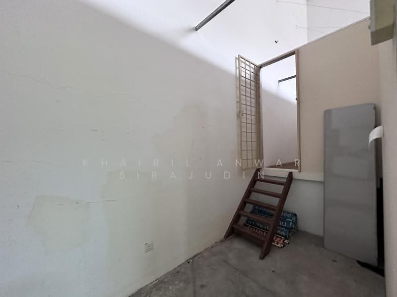 Shop / Office untuk Disewa di Bukit Jelutong (Shah Alam) - Khairil Anwar Sirajudin - Interior - PropertyGuru.com.my