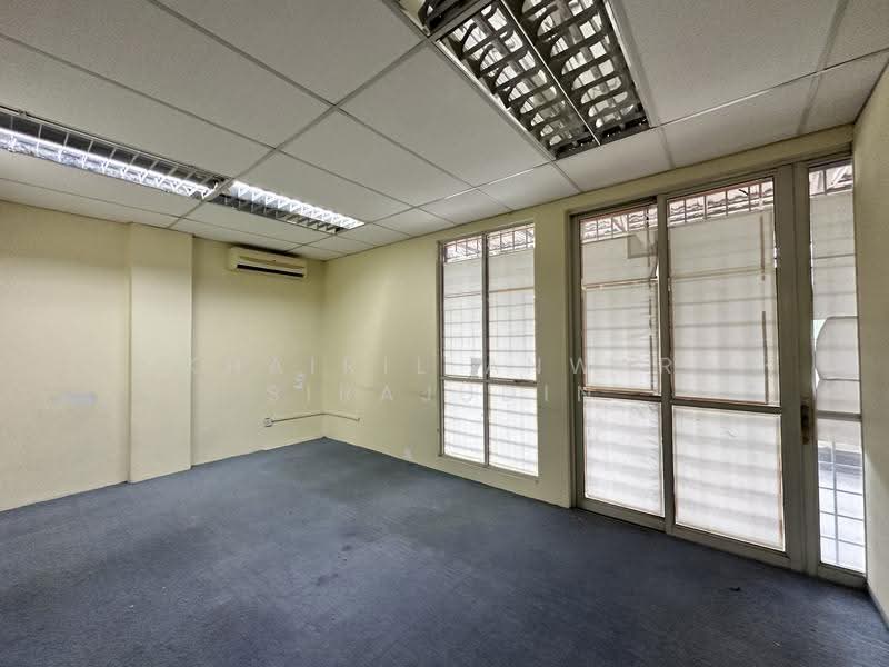 Shop / Office untuk Disewa di Bukit Jelutong (Shah Alam) - Khairil Anwar Sirajudin - Interior - PropertyGuru.com.my