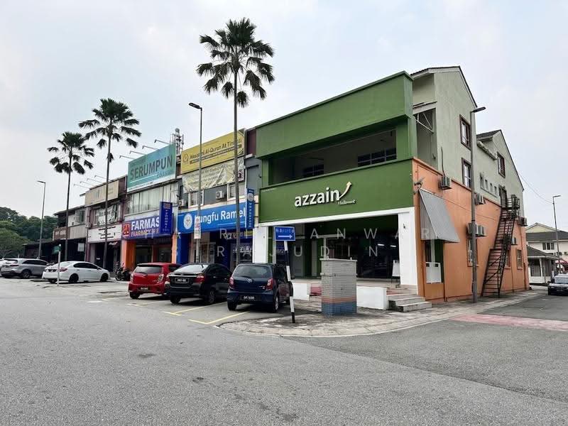 Shop / Office untuk Disewa di Bukit Jelutong (Shah Alam) - Khairil Anwar Sirajudin - Exterior - PropertyGuru.com.my