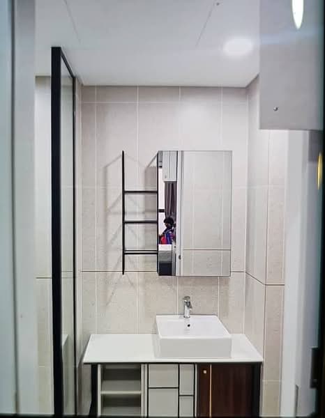 Servis Apartment untuk Disewa di Millerz Square Serviced Residence - Rex Tan - Bathroom - PropertyGuru.com.my