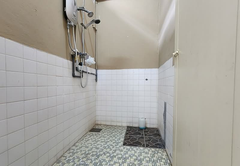 Rumah Teres 1 Tingkat untuk Dijual di Menglembu (Perak) - Alexis Chee - Bathroom - PropertyGuru.com.my