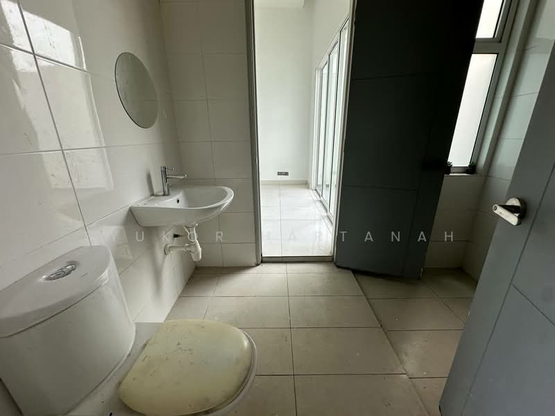 Semi-Detached House for Sale in Setia Alam (Selangor) - Syukor Hartanah - Bathroom - PropertyGuru.com.my
