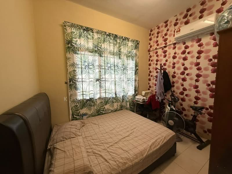Rumah Bandar untuk Dijual di Johor Bahru (Johor) - Keith Shum - Bedroom - PropertyGuru.com.my