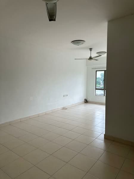 Kondominium untuk Disewa di 1 Petaling - Ray Chong - Living + Dining Room - PropertyGuru.com.my