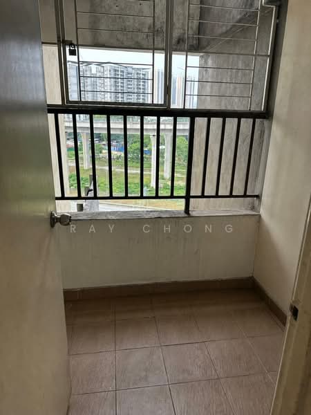Kondominium untuk Disewa di 1 Petaling - Ray Chong - Kitchen Yard - PropertyGuru.com.my