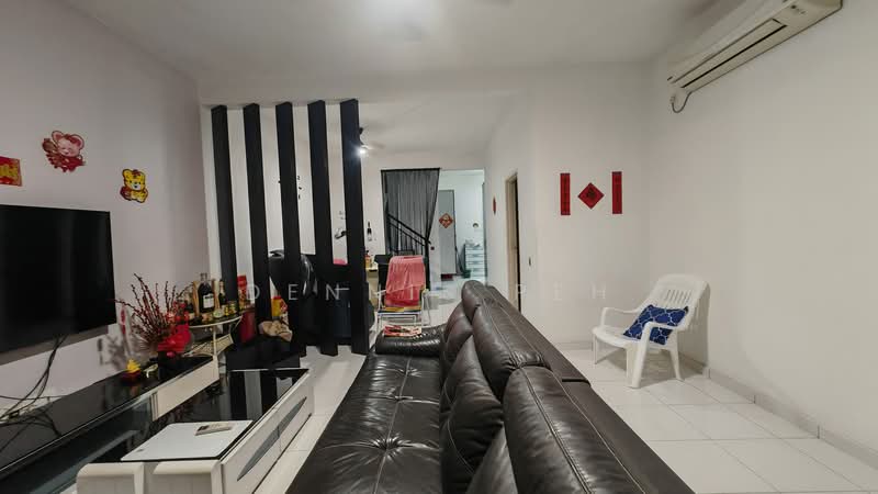 Rumah Teres 2 Tingkat untuk Dijual di Setia Tropika (Johor Bahru) - Dennis Peh - Living Room - PropertyGuru.com.my