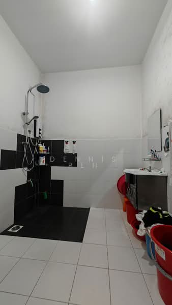 Rumah Teres 2 Tingkat untuk Dijual di Setia Tropika (Johor Bahru) - Dennis Peh - Bathroom - PropertyGuru.com.my