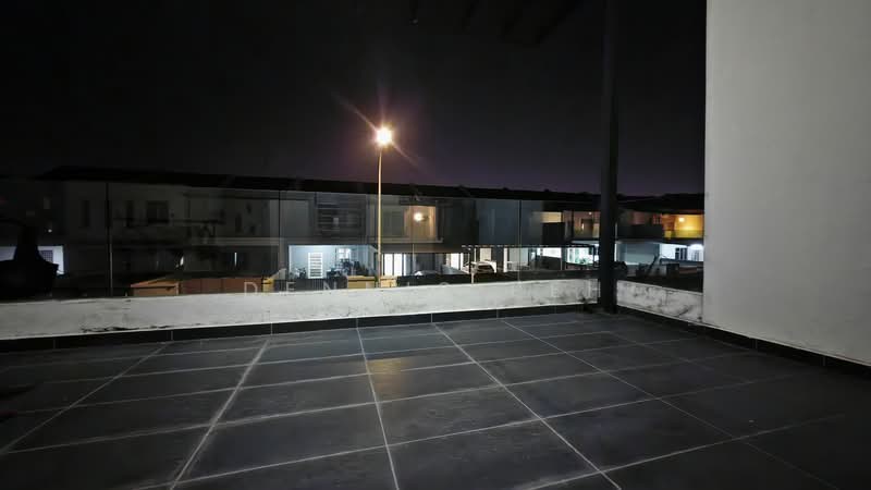 Rumah Teres 2 Tingkat untuk Dijual di Setia Tropika (Johor Bahru) - Dennis Peh - Exterior - PropertyGuru.com.my