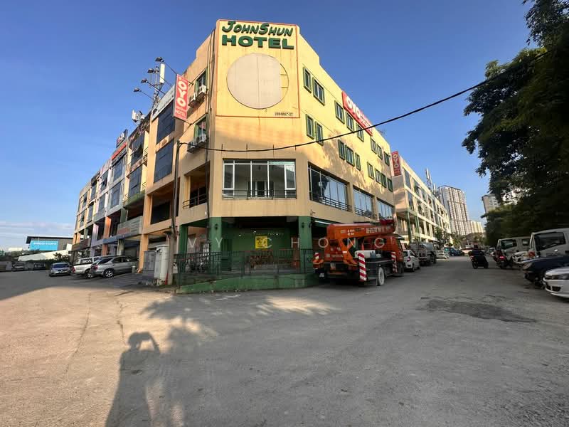 Hotel / Resort for Sale in Kampung Sungai Kayu Ara (Petaling Jaya) - Ivy Chong - Exterior - PropertyGuru.com.my