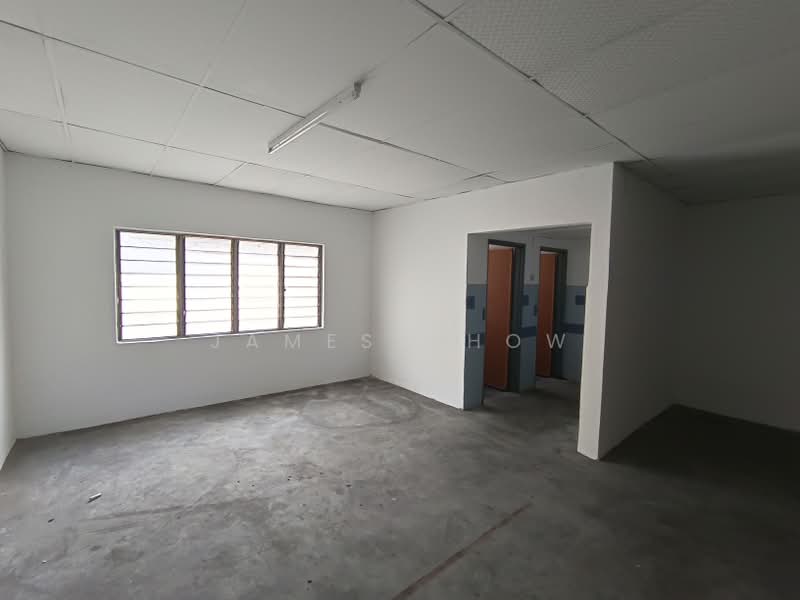 Shop for Sale in Kawasan Perniagaan Desa Ria (Balakong) - James Chow - Interior - PropertyGuru.com.my