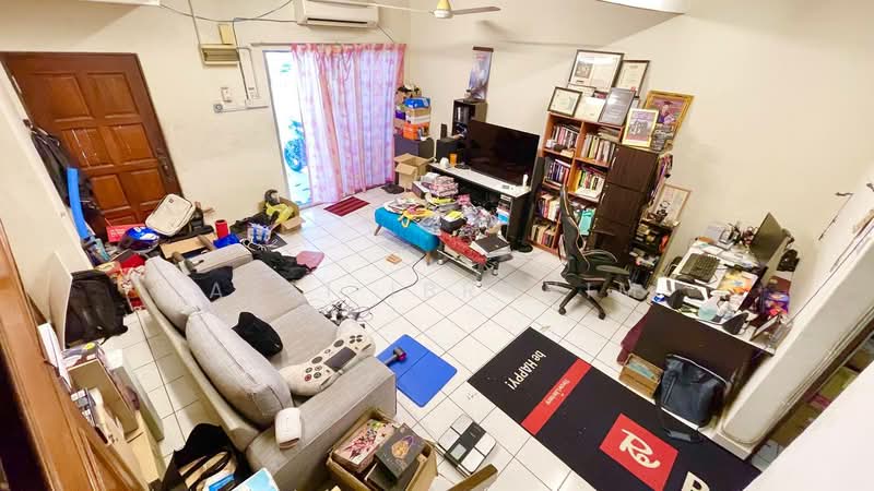 Rumah Teres 2 Tingkat untuk Dijual di Taman Indah Perdana (Kepong) - Azli Ibrahim - Living Room - PropertyGuru.com.my
