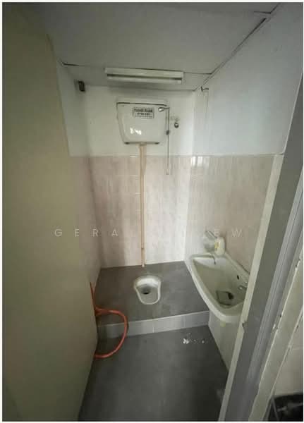 Kedai / Pejabat untuk Disewa di Bandar Baru Bangi (Selangor) - Gerald Liew - Bathroom - PropertyGuru.com.my