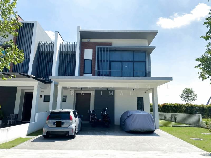 Semi-Detached House for Sale in Kota Kemuning (Shah Alam) - Muhammad Iqmal Rahiman - Exterior - PropertyGuru.com.my