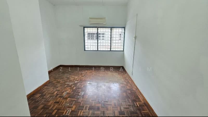 Rumah Teres 2 Tingkat untuk Dijual di Taman Hiew Piow (Semenyih) - Azli Ibrahim - Interior - PropertyGuru.com.my