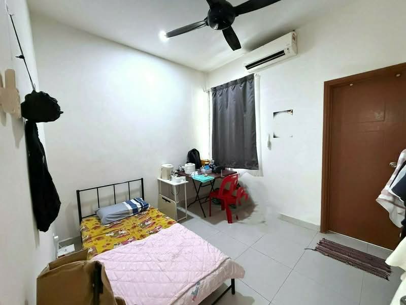 Rumah Teres 2 Tingkat untuk Dijual di Bandar Dato Onn (Tebrau) - Karl Lim - Bedroom - PropertyGuru.com.my