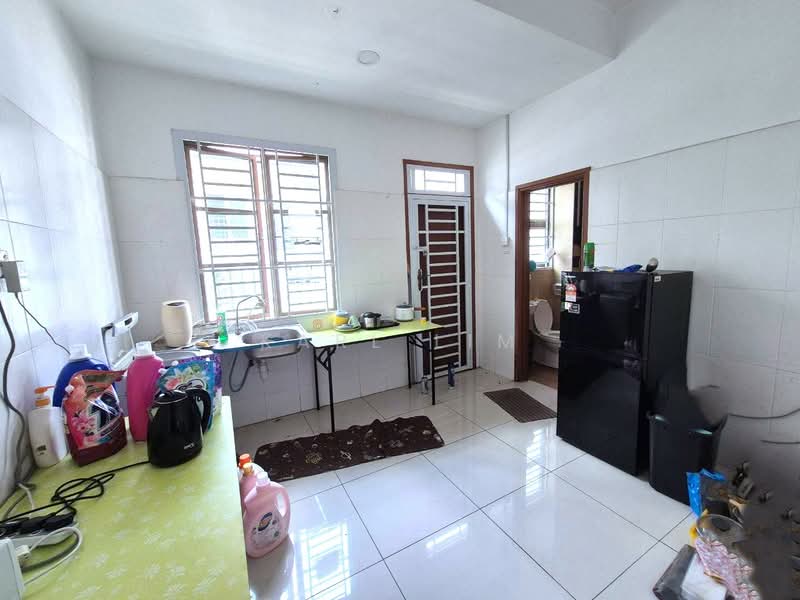 Rumah Teres 2 Tingkat untuk Dijual di Bandar Dato Onn (Tebrau) - Karl Lim - Kitchen - PropertyGuru.com.my