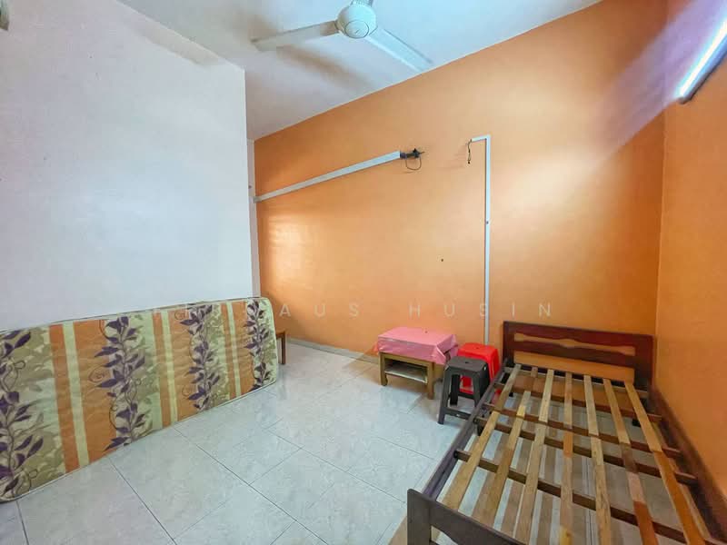 Rumah Teres 2 Tingkat untuk Dijual di Bandar Nusaputra (Puchong) - Firdaus Husin - Bedroom - PropertyGuru.com.my