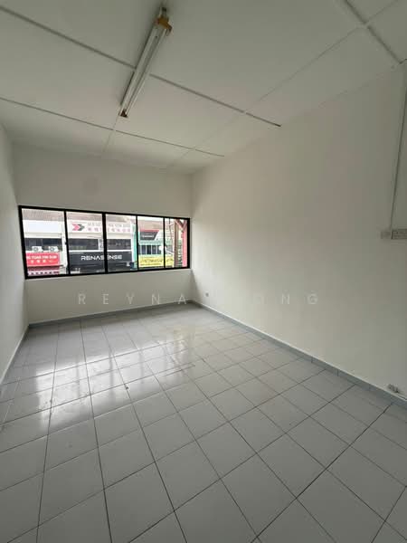 Shop / Office for Rent in Taman Johor Jaya (Johor Bahru) - Reyna Wong - Interior - PropertyGuru.com.my