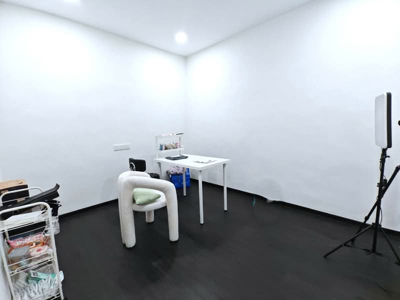 Shop / Office for Sale in Taman Johor Jaya (Johor Bahru) - Karl Lim - Interior - PropertyGuru.com.my