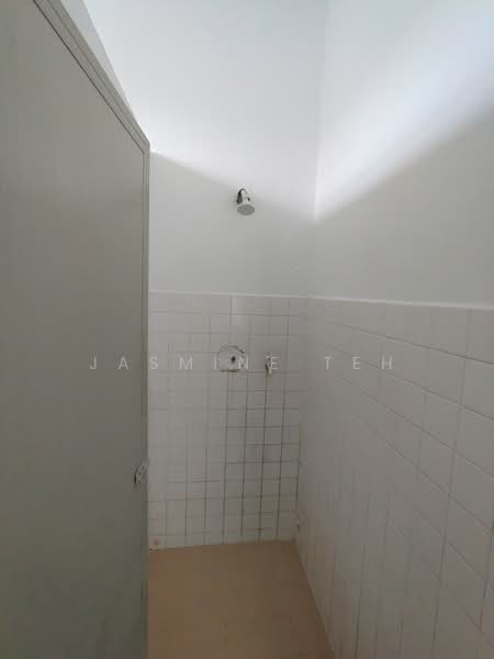 1-storey Terraced House for Sale in Taman Merak (Simpang Ampat) - Jasmine Teh - Bathroom - PropertyGuru.com.my