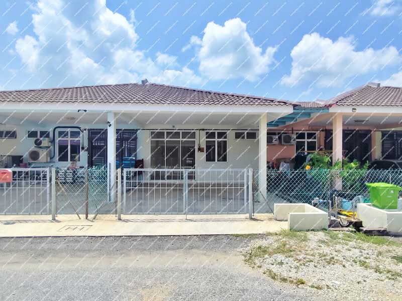 1-storey Terraced House for Sale in Kuantan (Pahang) - Leslie Low - Exterior - PropertyGuru.com.my
