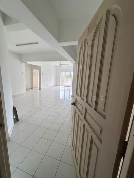 Apartment for Sale at Anggerik Villa 2 Apartment - Han Haw Ze - PropertyGuru.com.my