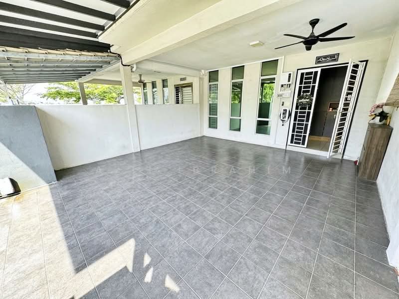 Rumah Teres 2 Tingkat untuk Dijual di Taman Bangi Avenue (Bangi) - Azli Ibrahim - Exterior - PropertyGuru.com.my