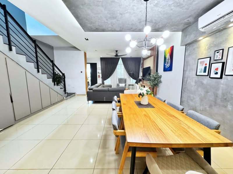 Rumah Teres 2 Tingkat untuk Dijual di Taman Bangi Avenue (Bangi) - Azli Ibrahim - Living Room - PropertyGuru.com.my
