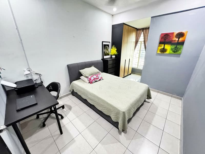 Rumah Teres 2 Tingkat untuk Dijual di Taman Bangi Avenue (Bangi) - Azli Ibrahim - Bedroom - PropertyGuru.com.my