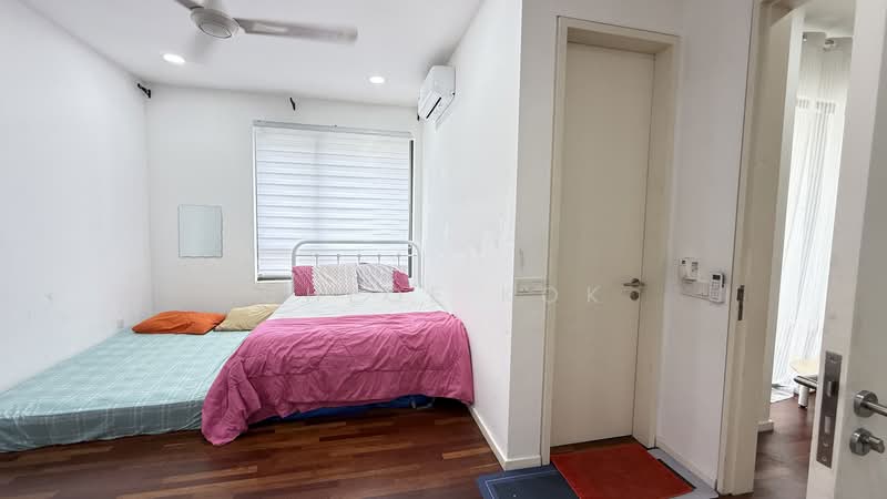 3-storey Terraced House for Sale in Tamansari (Rawang) - Chloe Kok - PropertyGuru.com.my
